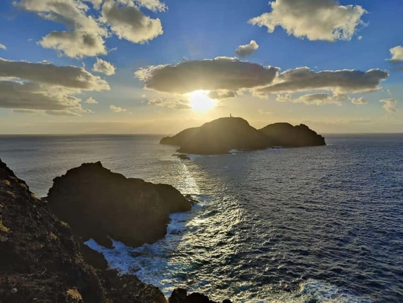Porto Santo: Island Highlights 4x4 Tour with Hotel Transfers - Morenos, Madeira and Miradouro das Flores: smaller stops, big payback