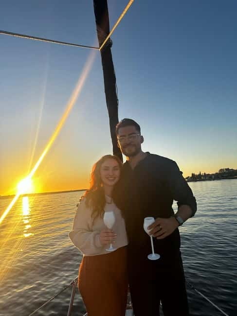 Porto shared Thullium Sailboat, enjoy magic sunset&open sail - The route: Porto bridges and riverside spots you’ll see from the water