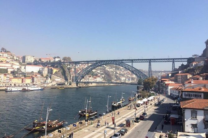Porto Small Group Walking Tour with Lello Bookshop - How the Walking Really Feels (Shoes, Hills, and Pace)