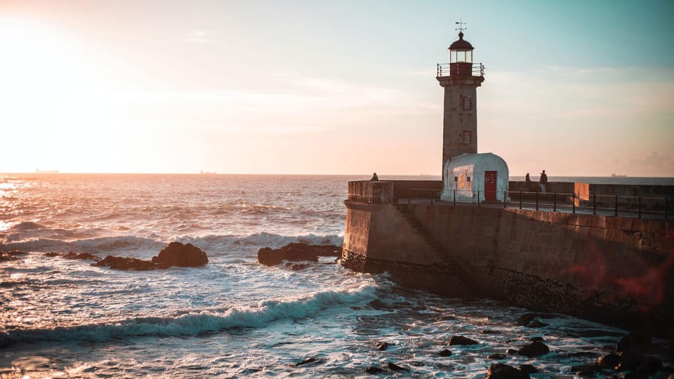 Porto Sunset Bike Tour - Homem do Leme beach, Castelo do Queijo, and the Atlantic edge