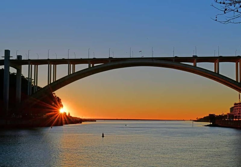 Porto: Sunset Cruise on the Douro River & Iconic Bridges - Getting started at Cais da Ribeira do Porto (and why the quay matters)