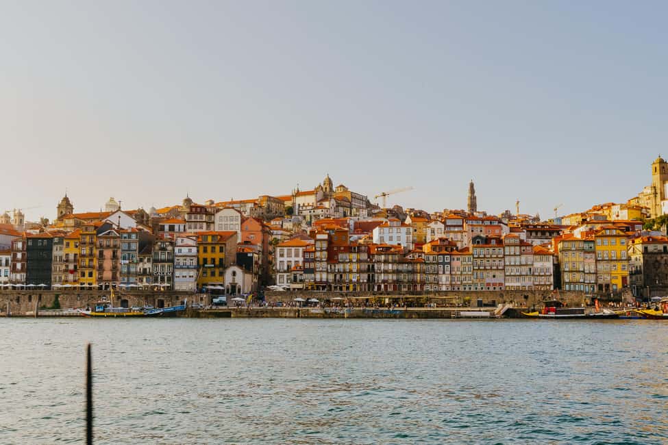 Porto: Sunset Cruise with Welcome Drink in a Sailboat - Why the Douro sunset cruise feels different from the shore