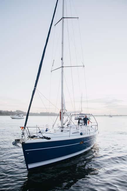 Porto: Sunset Cruise with Welcome Drink in a Sailboat - Who should book this Douro sunset sail (and who should skip it)