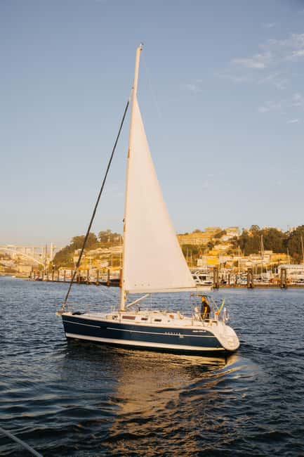 Porto: Sunset Cruise with Welcome Drink in a Sailboat - Your 2-hour route: what you’ll see as the light changes
