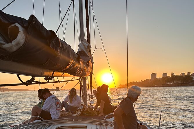 Porto Sunset River Cruise: Douro Magic at Dusk - Set sail from Afurada: Porto and Gaia’s riverfront in motion