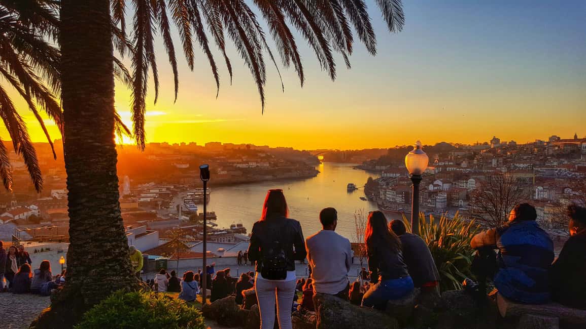 Porto: Sunset Walking Tour with Port Wine and Views - Walking level, group feel, and how to enjoy the pace