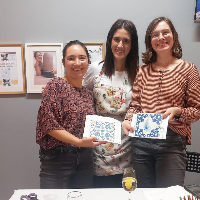 Porto: Tile Painting and Cocktails in Downtown Porto - Your Take-Home Tile: Souvenir Value and Drying Reality