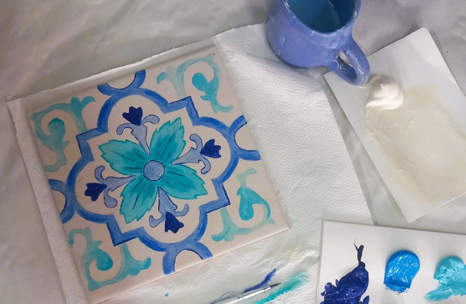 Porto: Tile Painting and Cocktails in Downtown Porto - Best for Rainy Days, Solo Travelers, and People Who Hate Being Put on the Spot