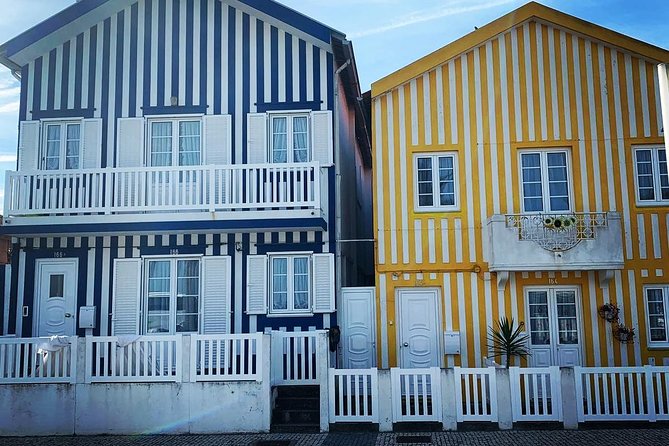 Porto to Lisbon Up to 4 Stops: Aveiro, Nazare, Fatima & Obidos - Aveiro Stop: Canals, Boats, and Ovos Moles