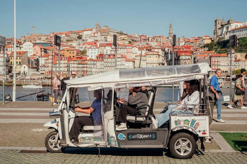 Porto Tuk Tuk Tour: Clérigos, Scenic & Viewpoints - 1H to 4H - The route overview: from Aliados to Afurada and back