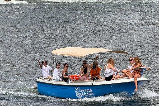 Porto:Douro River boat tour under the 6 bridges - Meeting point at R. do Ouro 200: easy to find, easy to start the day