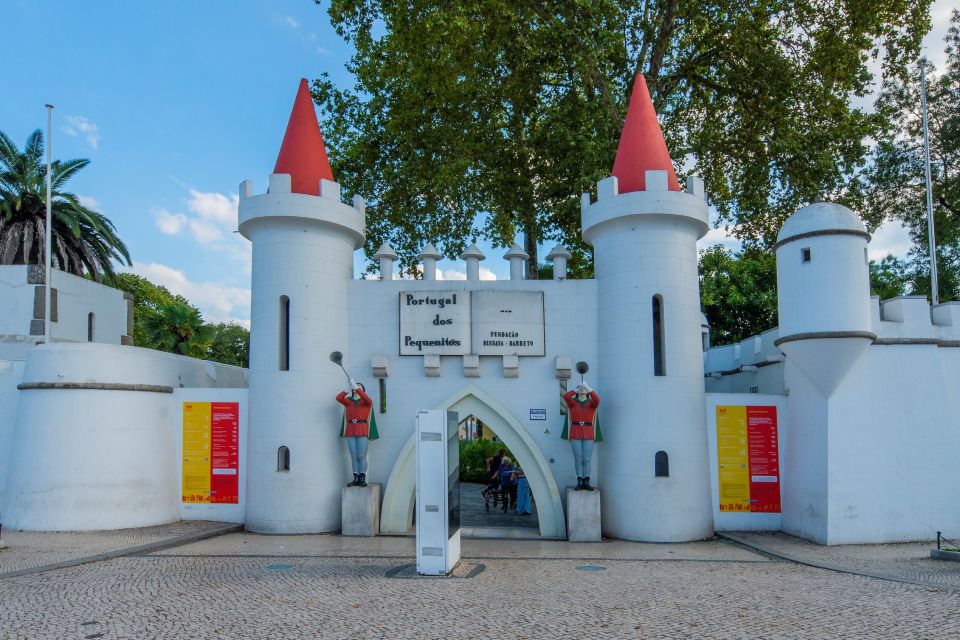 Portugal dos Pequenitos entry ticket - What you should bring (and what the rules say)