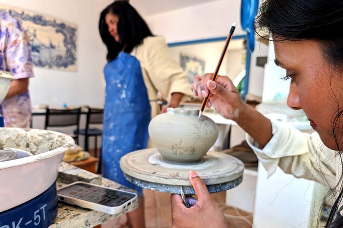 Pottery workshop in the Algarve - Decorating without guesswork: techniques that lead to real personality