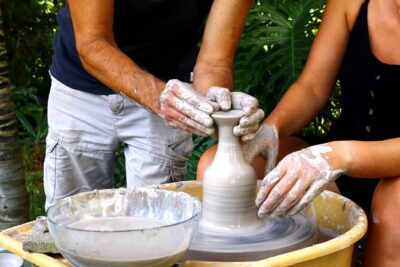 Pottery workshop in the Algarve - Your 3-hour flow: from first piece to a more complex form