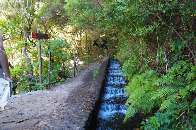 PR6 & PR6.1 25 Fontes & Risco Levada Self-Guided Hiking Rabaçal - Stop 3 and 4: Calheta and Ponta do Sol on the Way Back