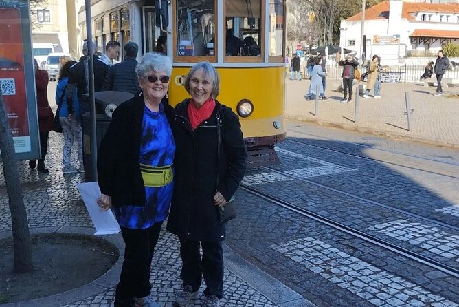 Premium Lisbon Airport Transfer to Lisbon - How flight delays are handled without wrecking your plans