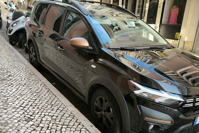 Premium Lisbon Airport Transfer to Lisbon - The little service touches that people notice most