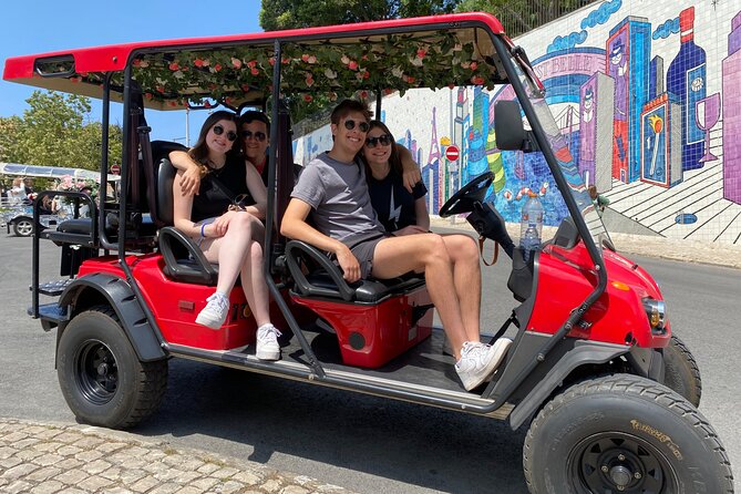 Private 1H30 Tuk Tuk Tour in Lisbon City - Miradouro da Senhora do Monte: panoramic Lisbon and St Jorge Castle with live music