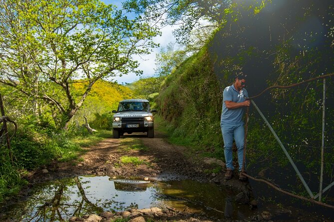 Private 4x4 Jeep Half Day - Picturesque Peaks, Vineyards, Skywalk - Miradouro da Boca dos Namorados: a quick viewpoint that hits hard