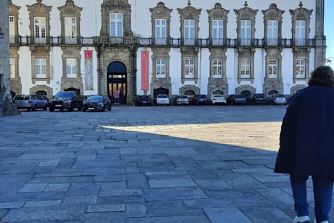 Private Airport Transfer: Porto (24/7 Mercedes VIP Service) - What you’ll get from the driver: tips that sound like local homework