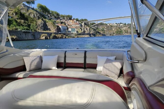 Private Boat Tour 6 Bridges and Ribeira option Sunset up to 6px - The 90-Minute Douro Loop Between Porto and Gaia
