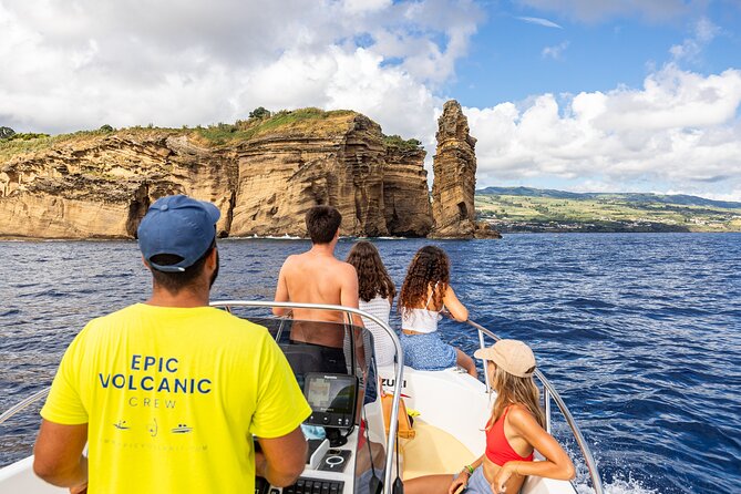 Private boat tour of the islets in Vila Franca do Campo - Price and value for a private tour (and how to make it work for your group)