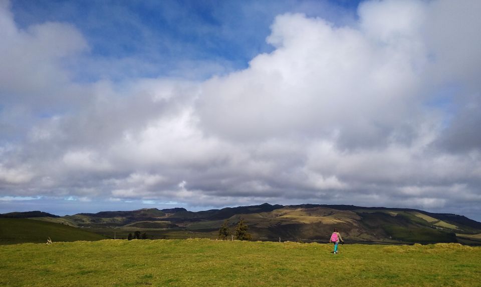 Private Caves tour with a Geologist - Stop 1: Furnas do Enxofre steam vents and sulphur clues