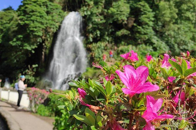 Private Custom Tour in São Miguel Island - Sete Cidades: Volcano Rim Views and Twin Lakes Time