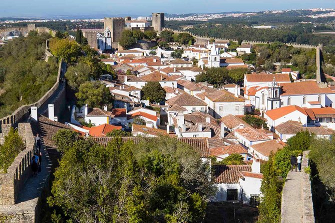 Private Day Tour With Guide to Fatima, Batalha, Nazaré and Obidos - Batalha Monastery: the architecture stop that can either fly or feel long