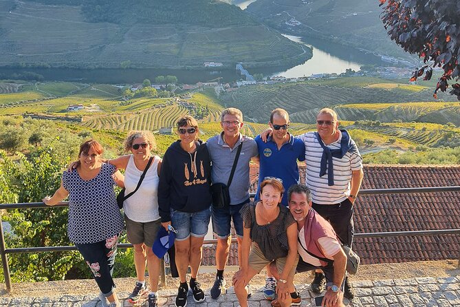 Private Douro and Porto 4x4 Tour with Wine Tasting and Boat Trip - Pinhão start point and how the day actually flows