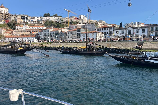Private Douro navigation with local flavors - English-speaking hosts and a relaxed pace