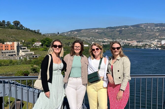 Private Douro Valley Food and Wine Tour From Porto - The 15-Minute Douro Viewpoint Stop for Photos and Calm