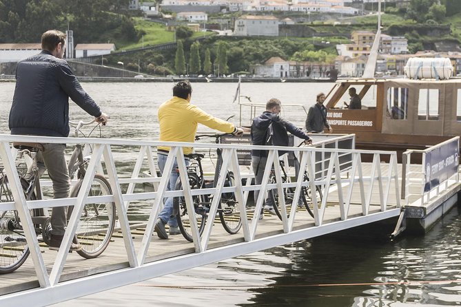 Private e-Bike Tour in Porto – Explore Riverside, Beaches & Parks - Guides and group vibe: what makes the tour feel memorable