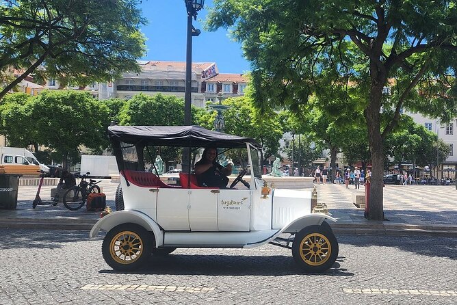 Private Electric Tuk Tuk Adventure in Lisbon - São Vicente de Fora and the Braganza Pantheon: faith above, royal rests below