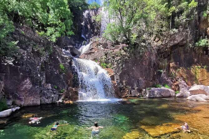 Private Geres National Park Tour with Lunch and Transfers - Picnic lunch vs. restaurant lunch: Pick the mood