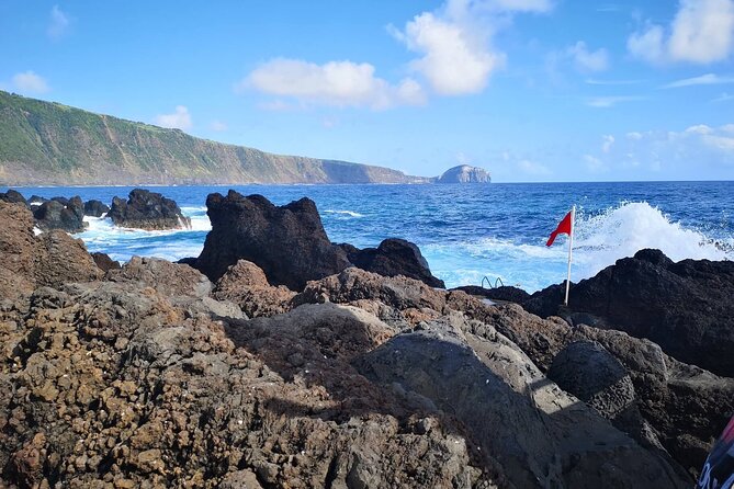 Private half a day Faial, a first impression - Stop 1: Morro de Castelo Branco After Landing