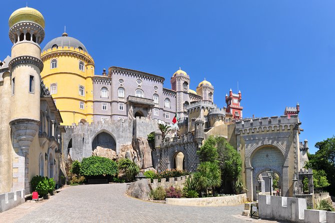 Private Half Day Tour to Sintra and Pena Palace from Lisbon - Key things that make this tour work