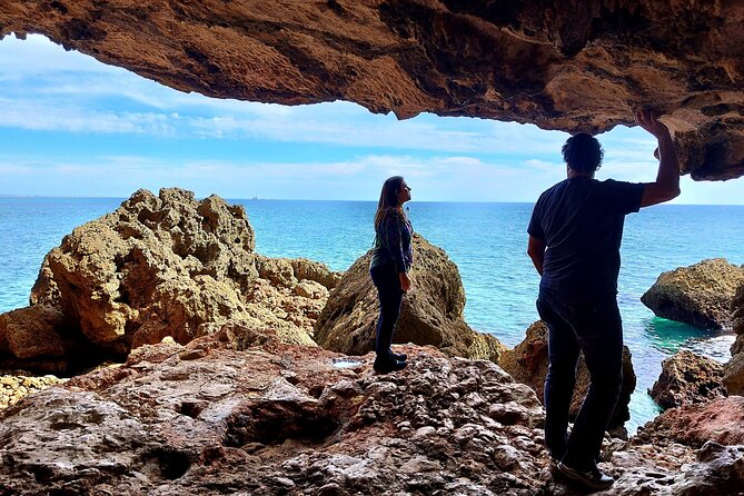 Private Jeep Tour from Lisbon – Arrábida, Sesimbra & Beach Picnic - Sesimbra Castle: Moorish walls and an easy walk with payoff