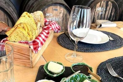 Private Lisbon-Arrábida Wine Tour: 3 Wineries, Coast & Heritage - Price and time: what $156 per person buys you
