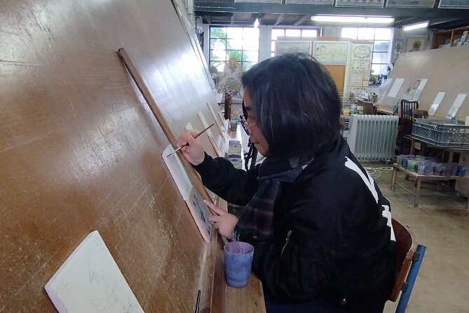 Private Lisbon Wine & Tile Painting Tour – Sesimbra & Traditions - How the private format makes this Lisbon wine-and-tiles day easier