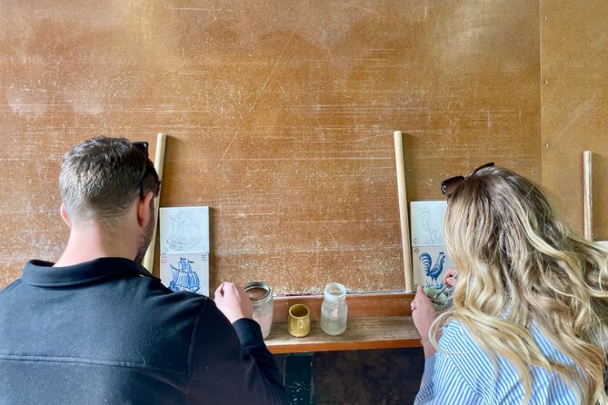 Private Lisbon Wine & Tile Painting Tour – Sesimbra & Traditions - Setúbal’s Mercado do Livramento: seafood, fruit, and Portuguese tiles
