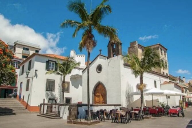Private: Maderia Island Tour & Famous Monte Toboggan Ride - Câmara de Lobos: a real fishing village stop that ends well