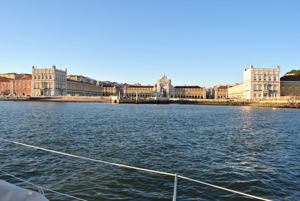 Private Sailing Boat Tour Lisbon with a drink: 2 to 8 Hours - Price and Value: What $335 Buys (and When It’s Worth It)