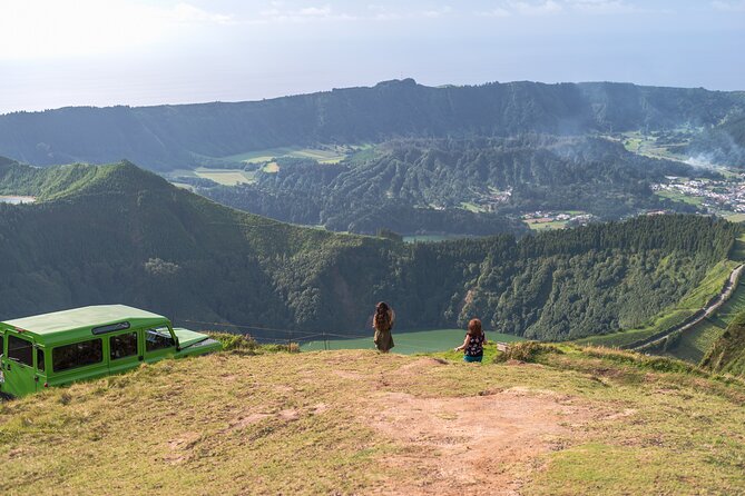 Private Tour 1-4 people Full Day Sete Cidades & Lagoa do Fogo - Price and value for a group of up to four