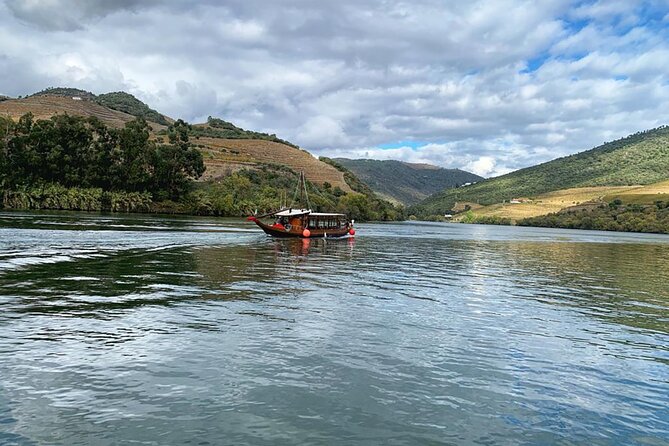 Private Tour - The rabelo boat ride on the Douro: do you pay extra, or skip it?