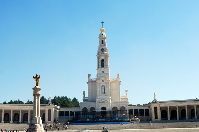 Private Tour Fátima, Óbidos, Nazaré, Natural Caves with Drinks - Why this Lisbon private tour is a smart “highlights day”