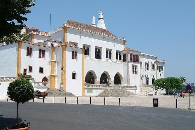 PRIVATE TOUR Full Day to Sintra, Roca Cape and Cascais - Cascais bay walk: coastal calm, shops, and an easy wind-down