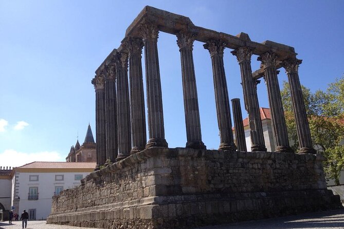 Private Tour in Evora and Monsaraz with Wine Tasting - A smooth Alentejo day begins in Lisbon
