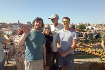 Private Tour in Porto Main Highlights with Traditional Lunch - Fonte dos Leoes: the quick Harry Potter hit at street level