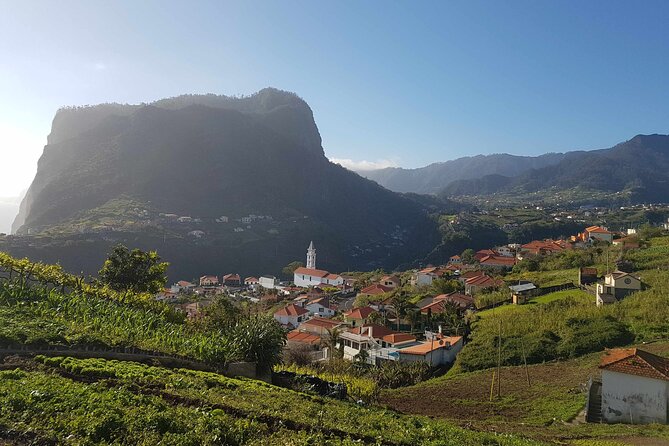Private Tour North Madeira - Santana traditional houses: the heritage zone you can actually walk through